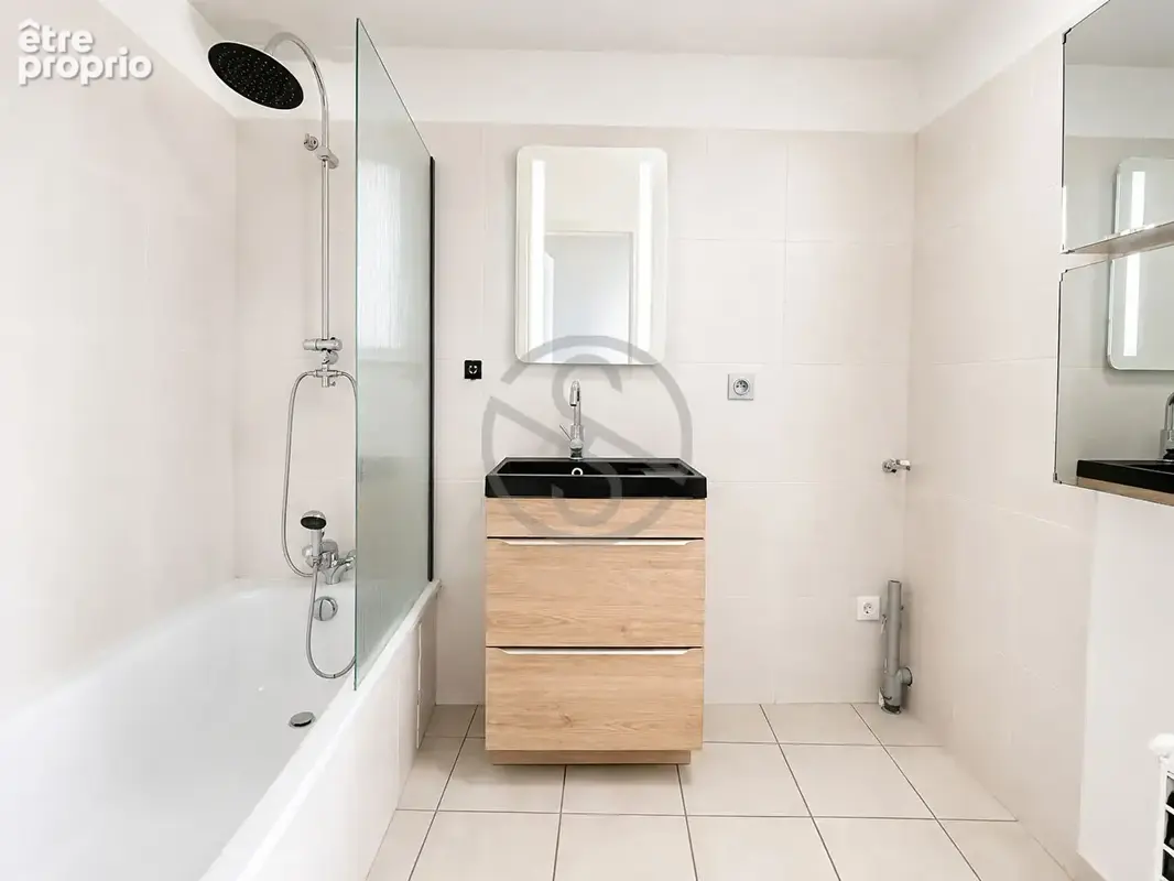 Appartement en plein centre-ville avec ascenseur ! - photo 6