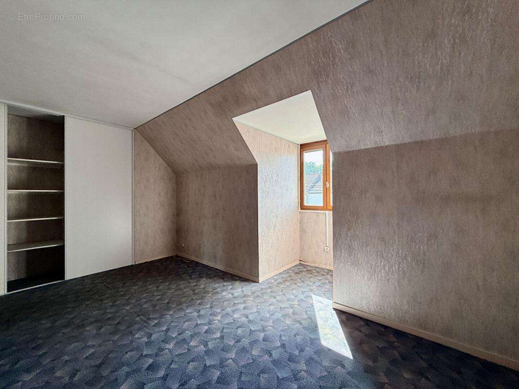 Maison 6 pièces 124 m2 avec garage et sous-sol - 4 chambres - photo 9