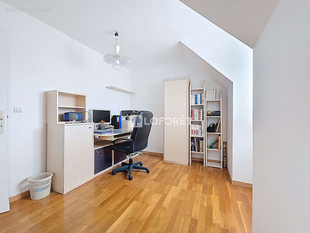 Maison à L'HAY-LES-ROSES