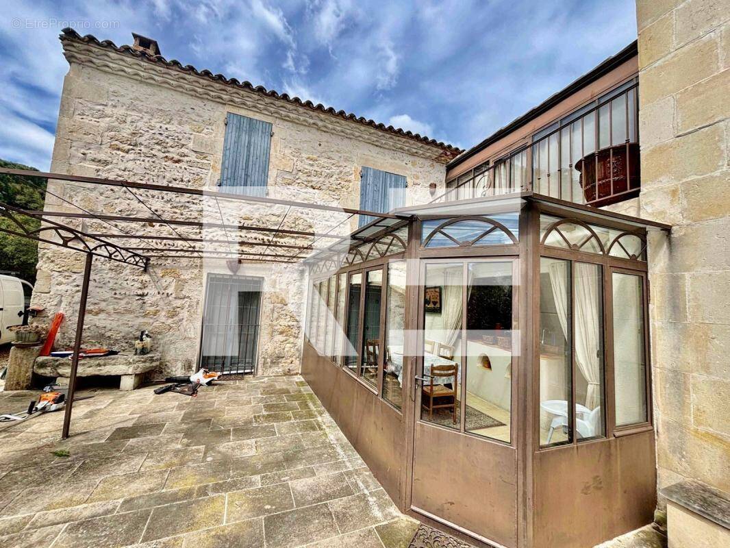 Maison à BELLEGARDE