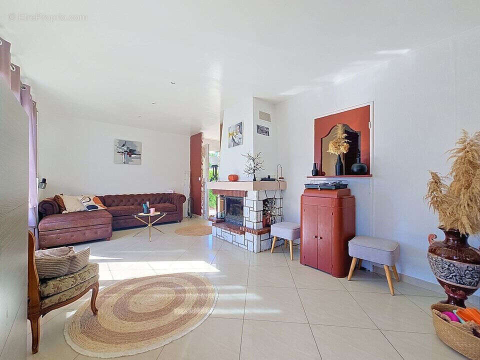 Maison à CHAUMONTEL
