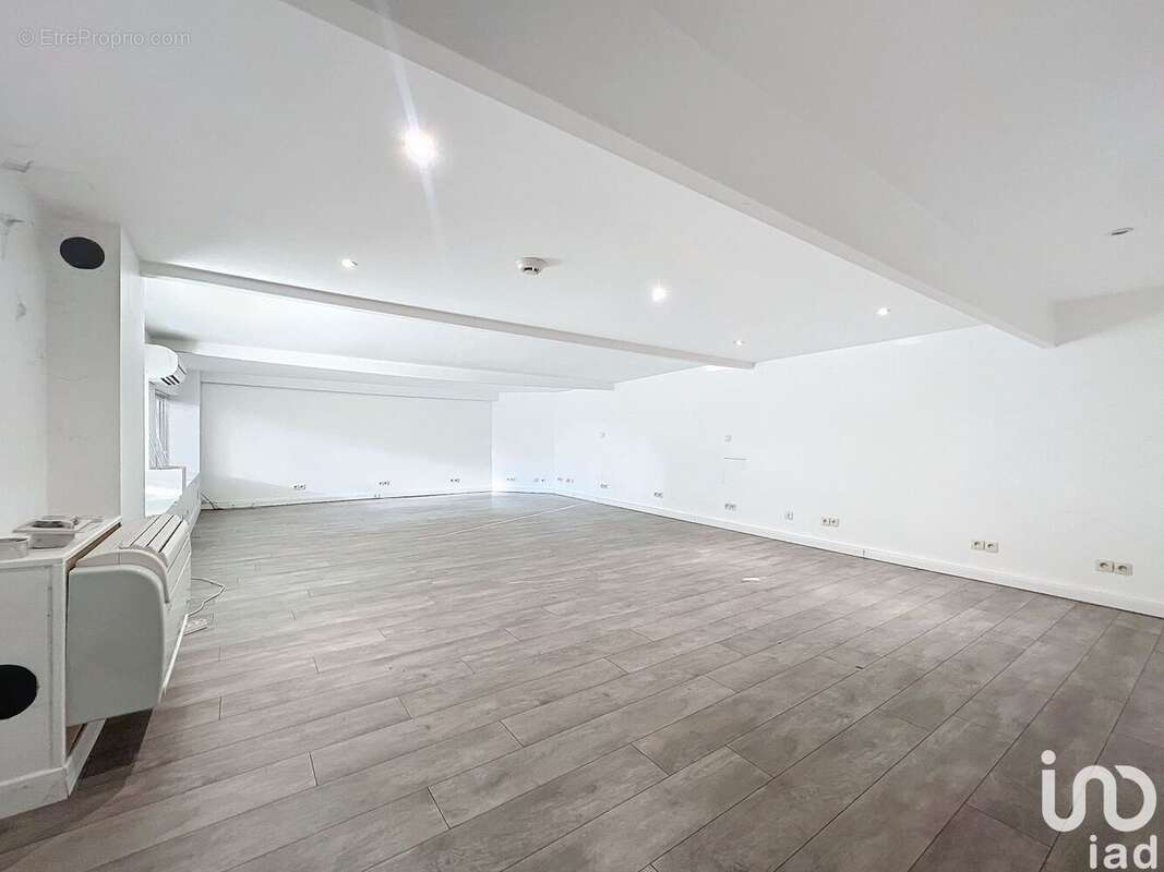 Photo 5 - Commerce à LESIGNY