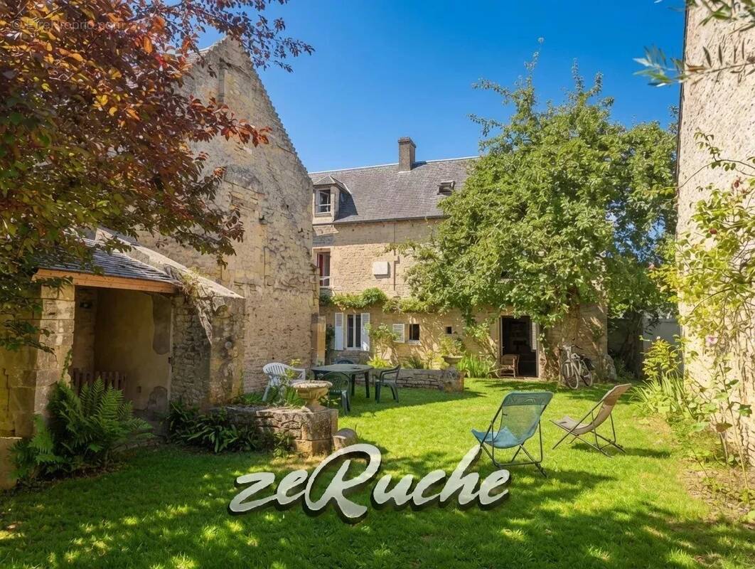 Maison à COLOMBIERS-SUR-SEULLES