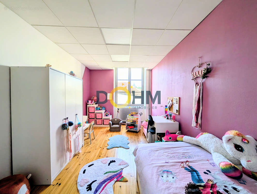Appartement à LA TOUR-DU-PIN