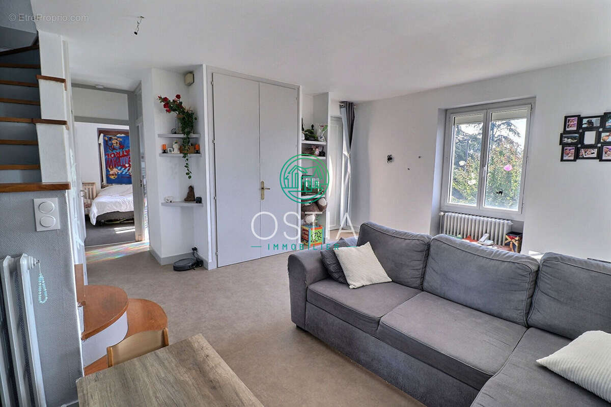 Maison à SAINT-MARTIN-LA-PLAINE