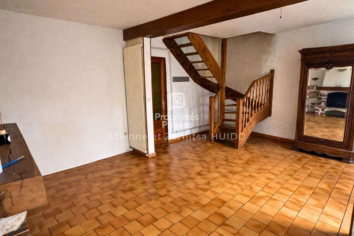 Maison à CHAROST