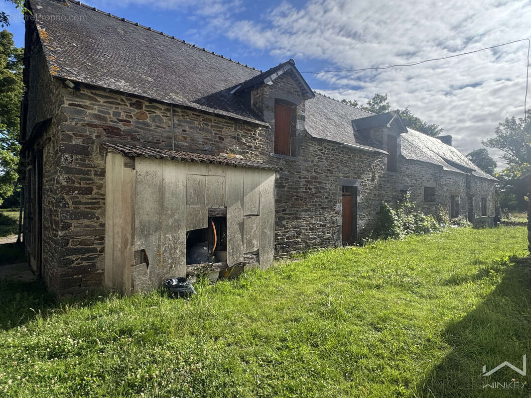 Maison à CARENTOIR