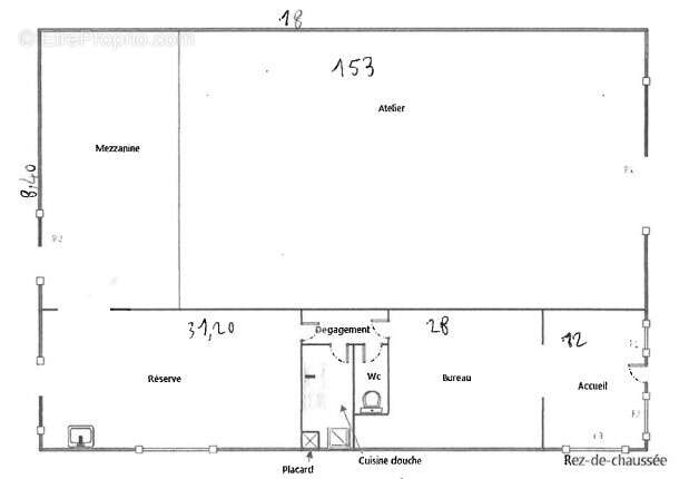 Commerce à PINEUILH