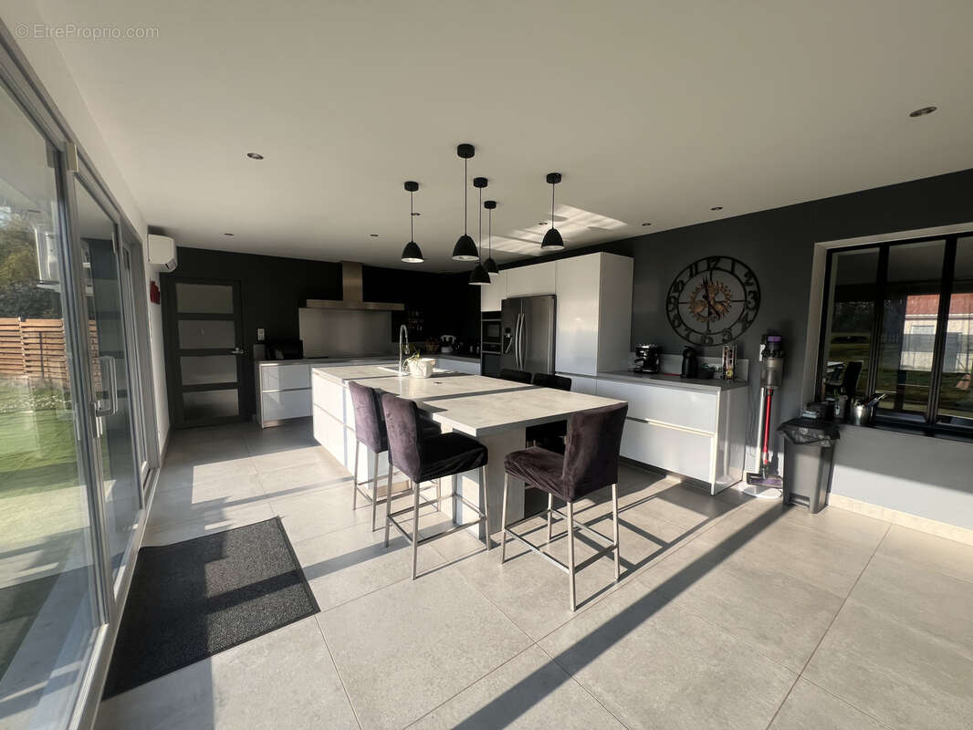 Maison à VILLARS-LES-DOMBES