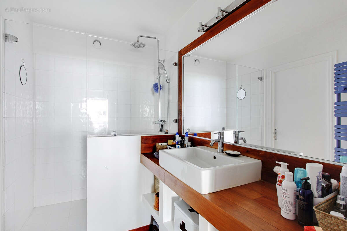 Appartement à PARIS-10E