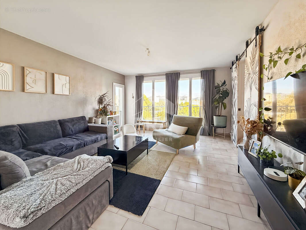 Appartement à MARSEILLE-10E