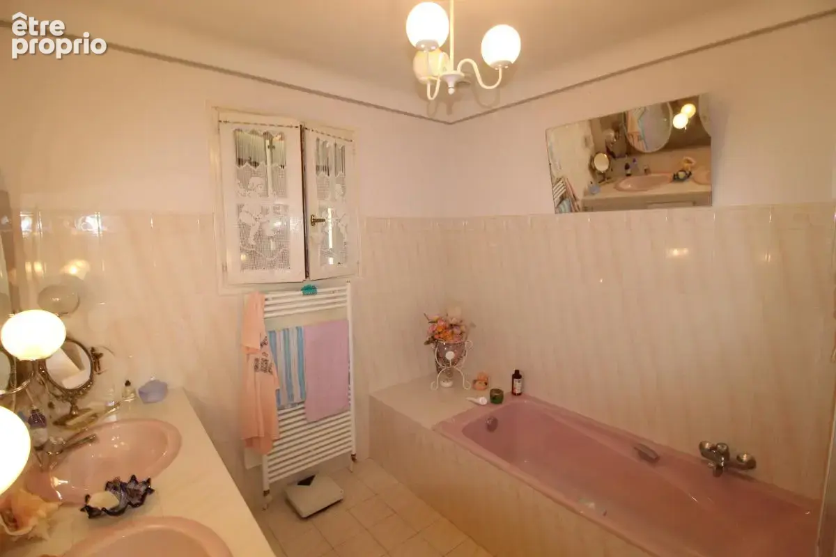 Maison familiale aux beaux volumes et grand terrain - photo 3