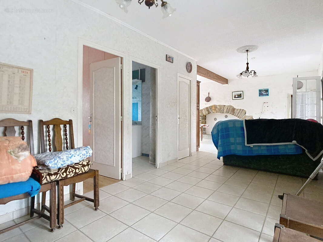 Maison à SAINT-GEORGES-MONTCOCQ