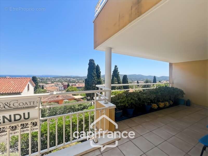 Appartement à BORMES-LES-MIMOSAS