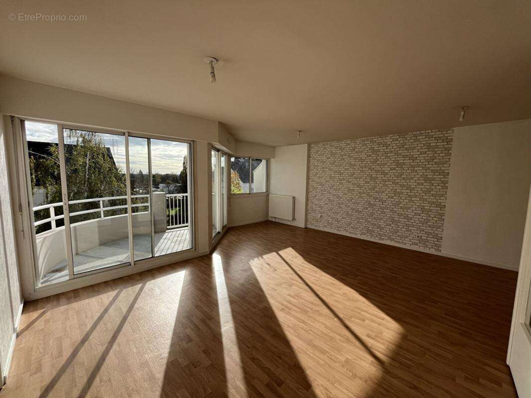 Angers - T4 en duplex avec parking - photo 3