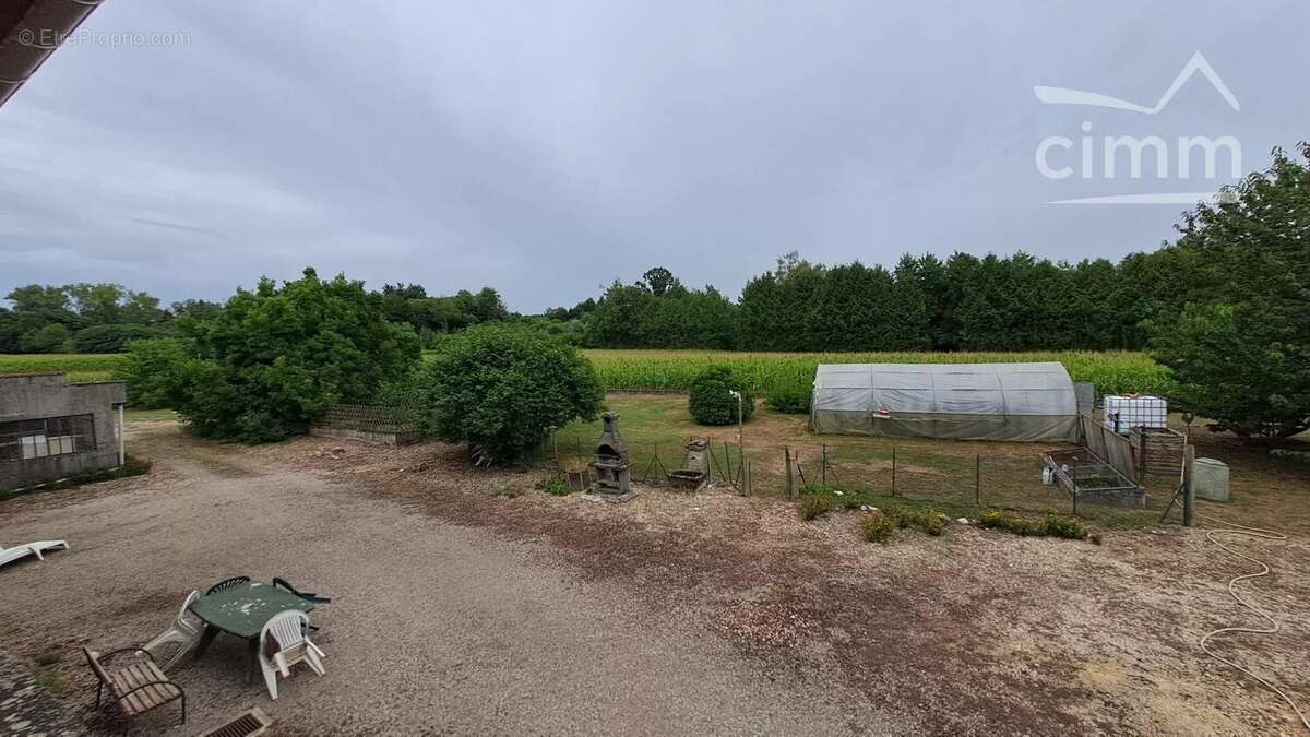 Maison à LA BATIE-MONTGASCON
