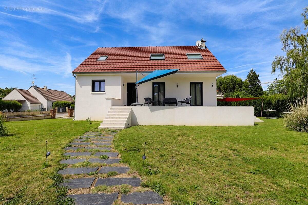 Maison à AISEREY