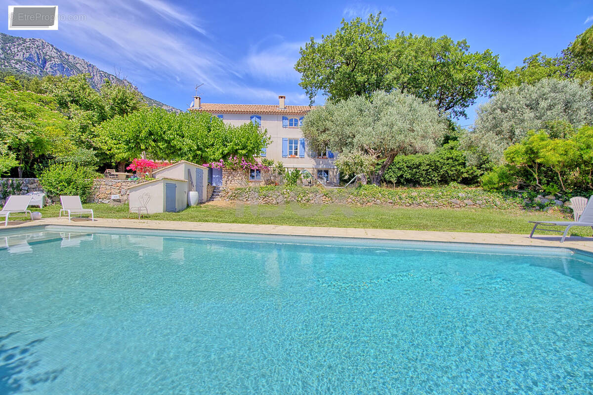 Maison à LA FARLEDE