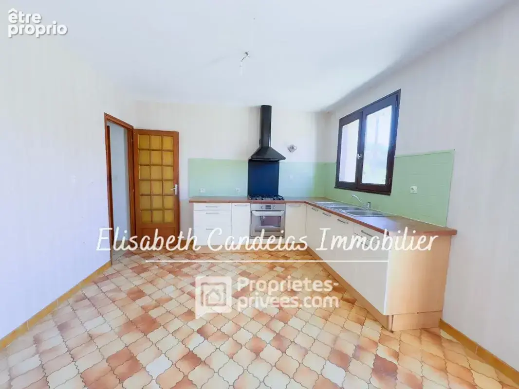 LAVERNOSE-LACASSE - Maison de plain-pied avec piscine, au calme - photo 6