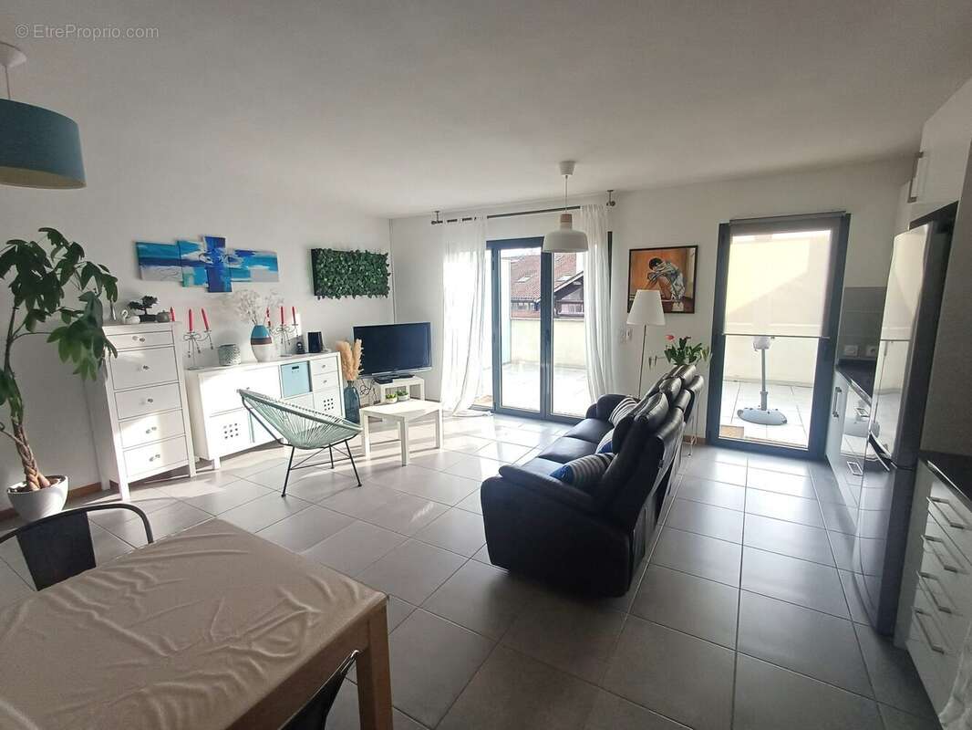 Appartement à LONS