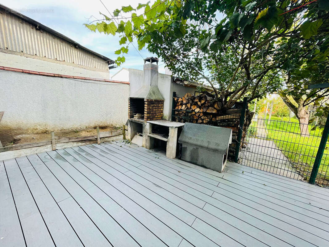 Maison à SARTROUVILLE