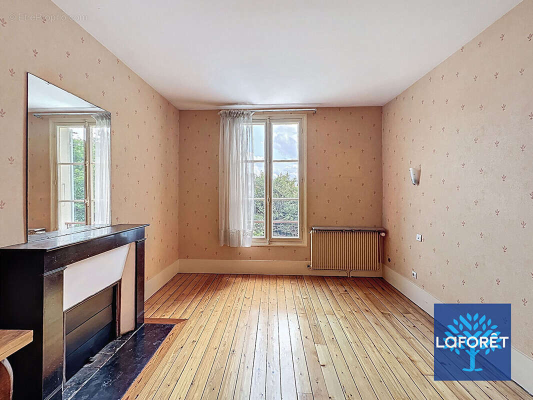 Maison à LA FERTE-ALAIS