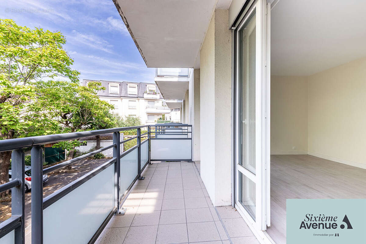 Appartement à SAINTE-GENEVIEVE-DES-BOIS