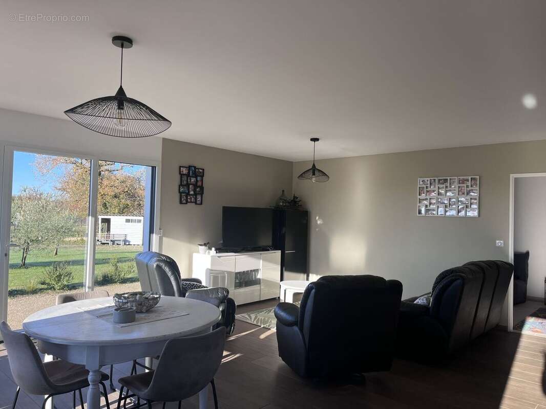 Pièce à vivre - Maison à CAHORS