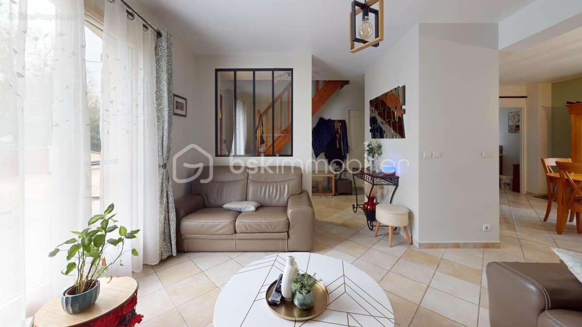 Maison à AUVILLIERS-EN-GATINAIS