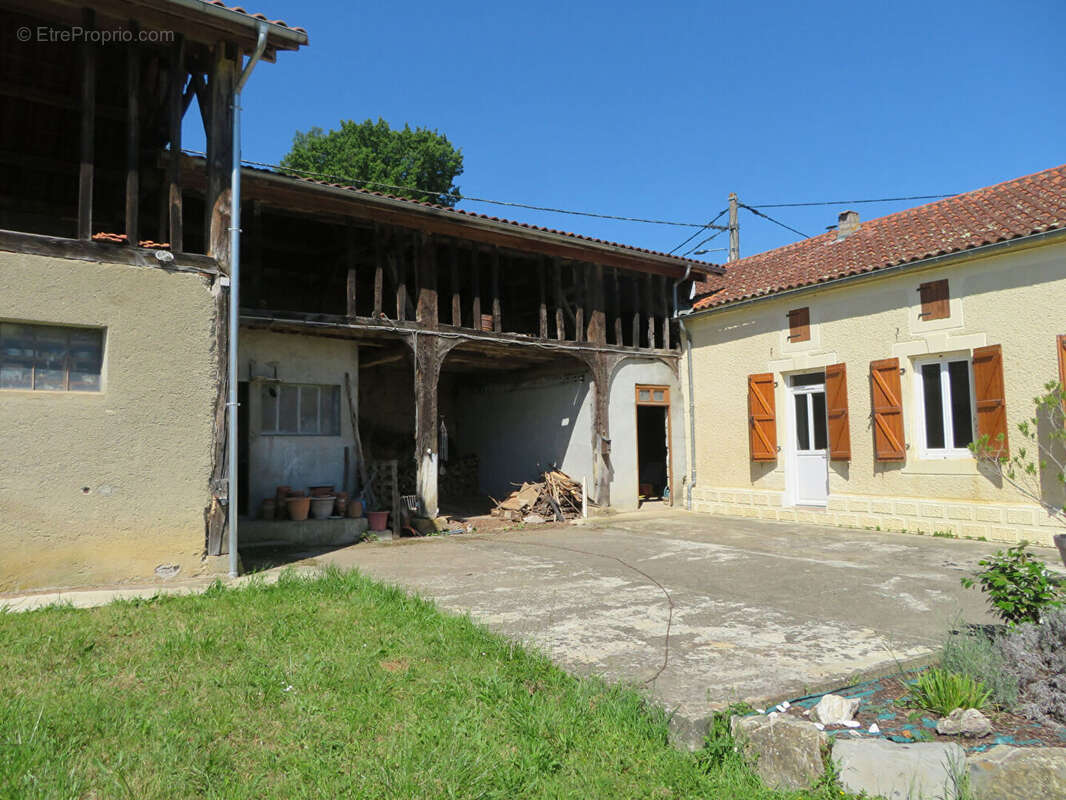 Maison à BUZON