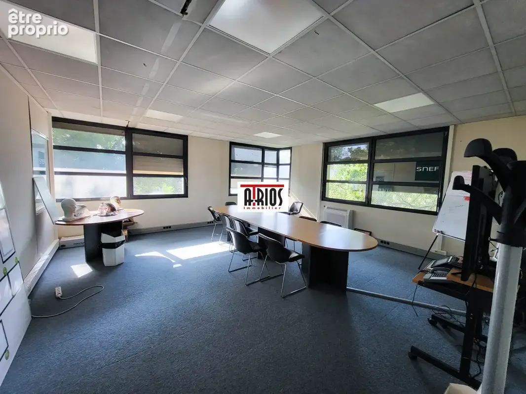 Commerce 800 m² à vendre à La Seyne-Sur-Mer (83500) - photo 4