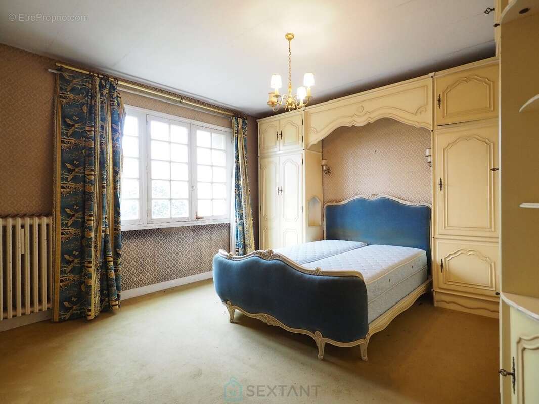 Maison familiale ou immeuble de rapport + Longère à rénover + Hangar fermé environ 160 m² - photo 6