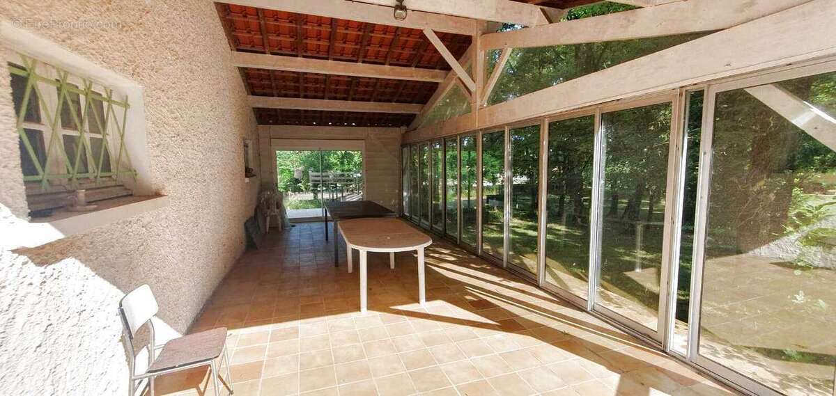 Maison à VOEUIL-ET-GIGET