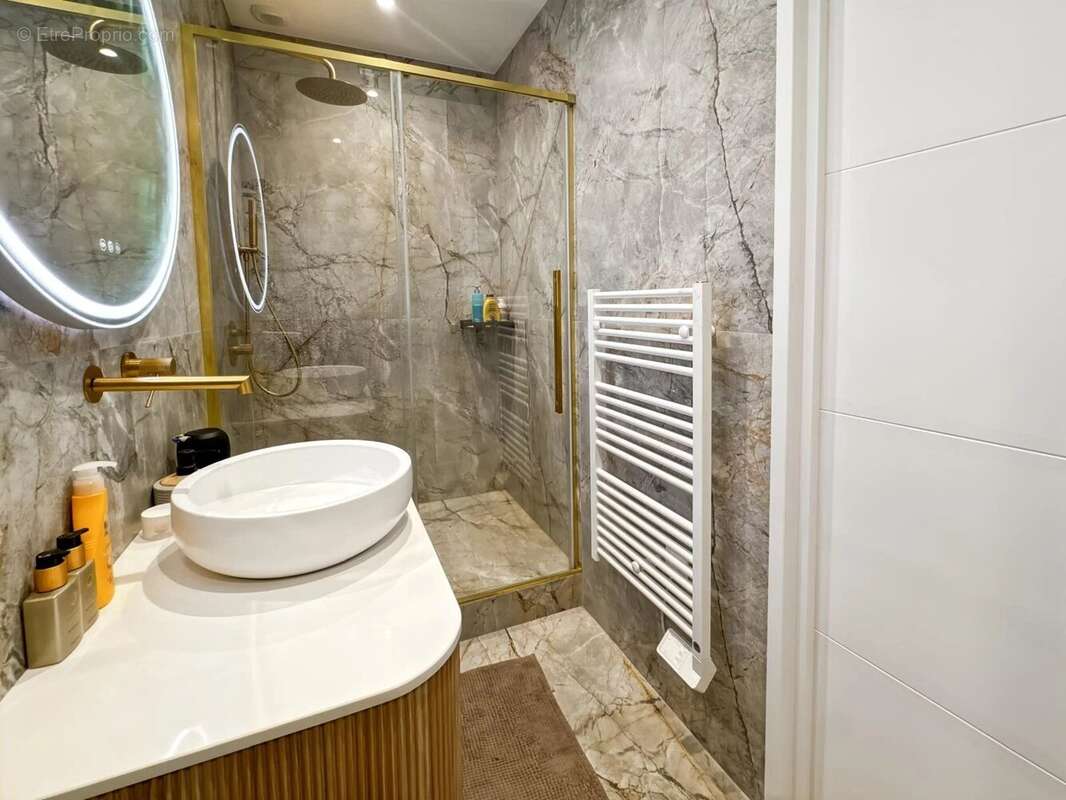 Appartement à LYON-6E