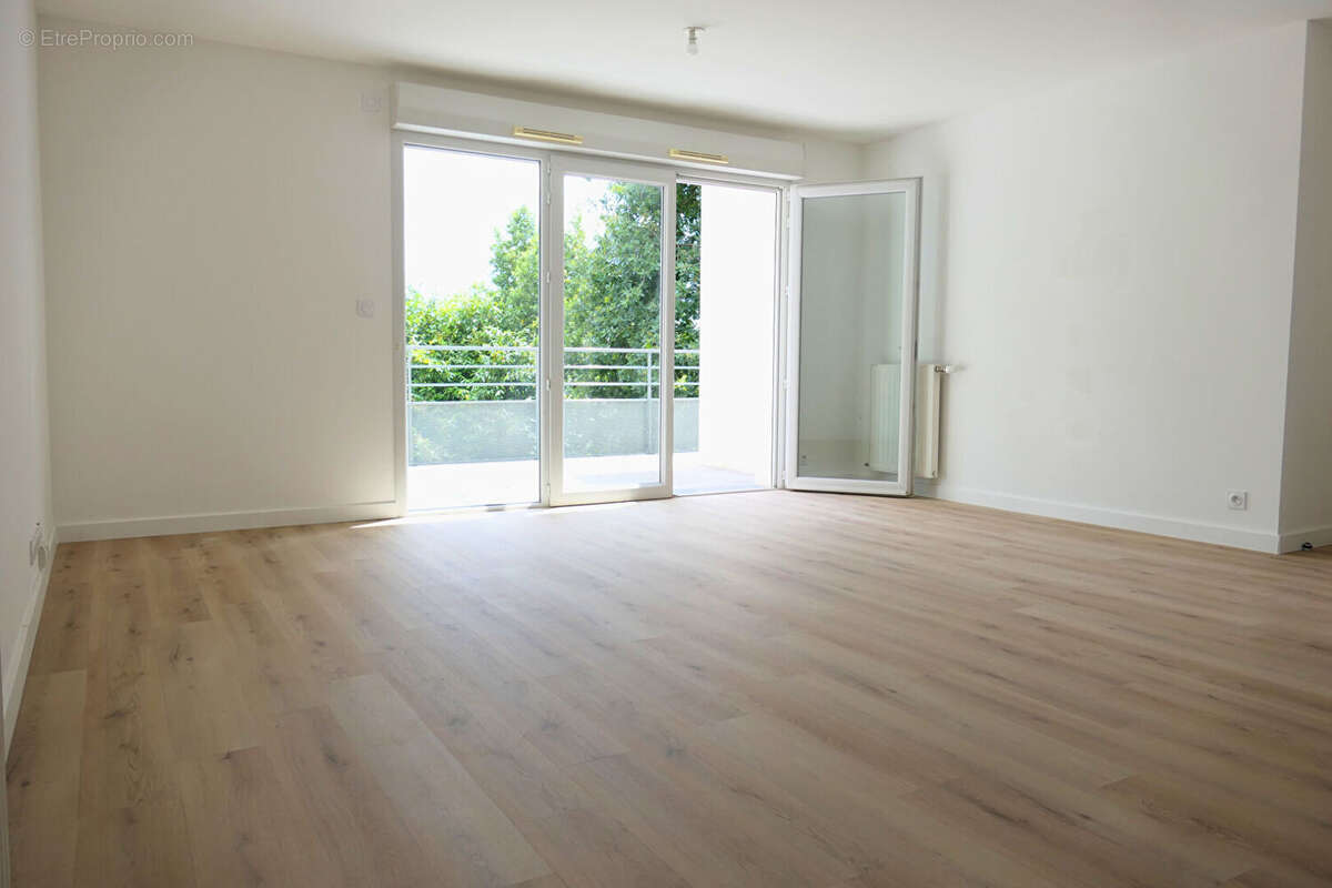 Appartement à LES SORINIERES