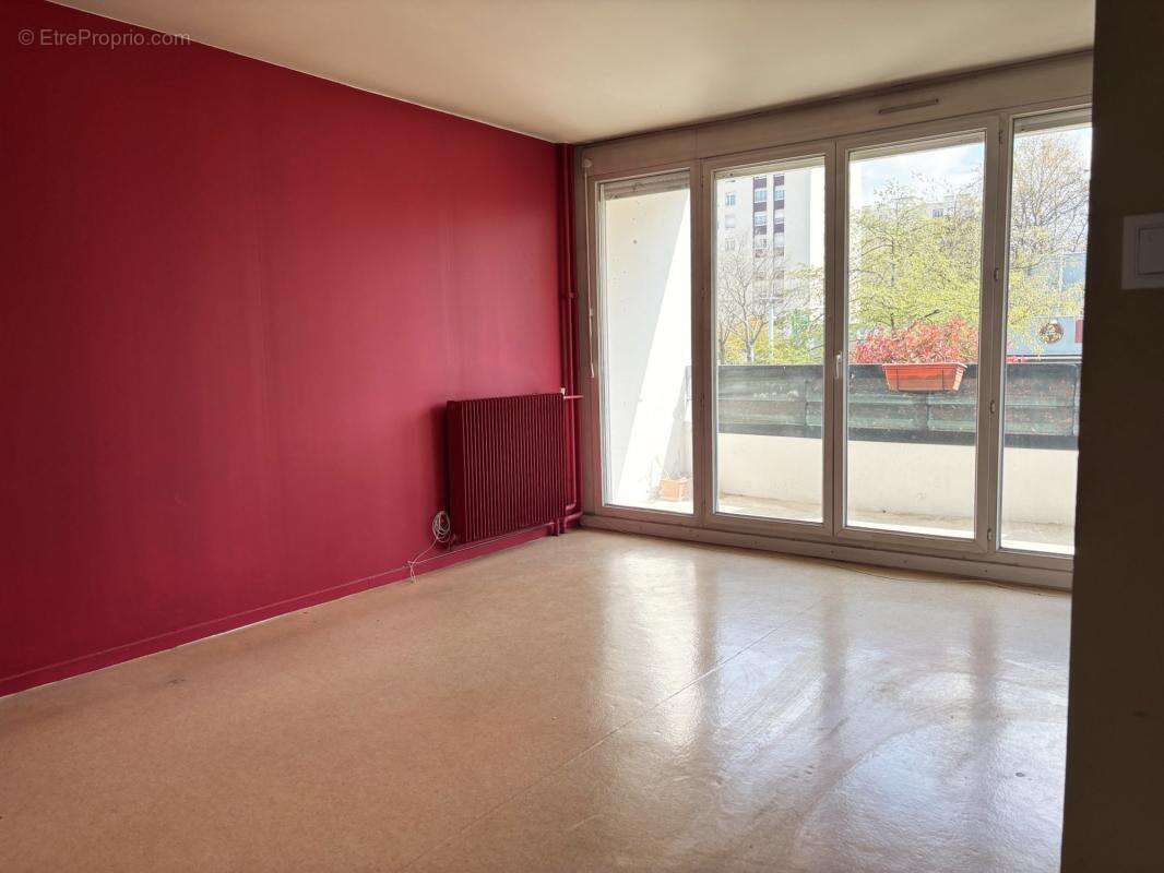 Appartement à SAINT-FONS