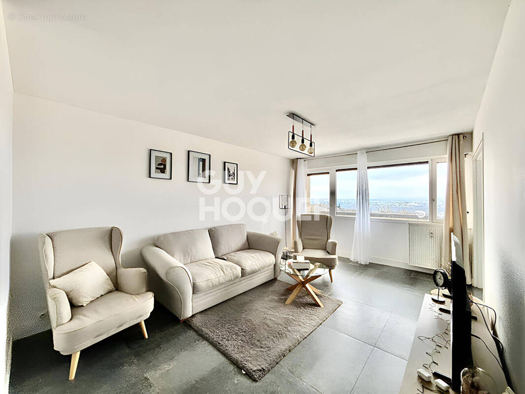 Appartement à RILLIEUX-LA-PAPE
