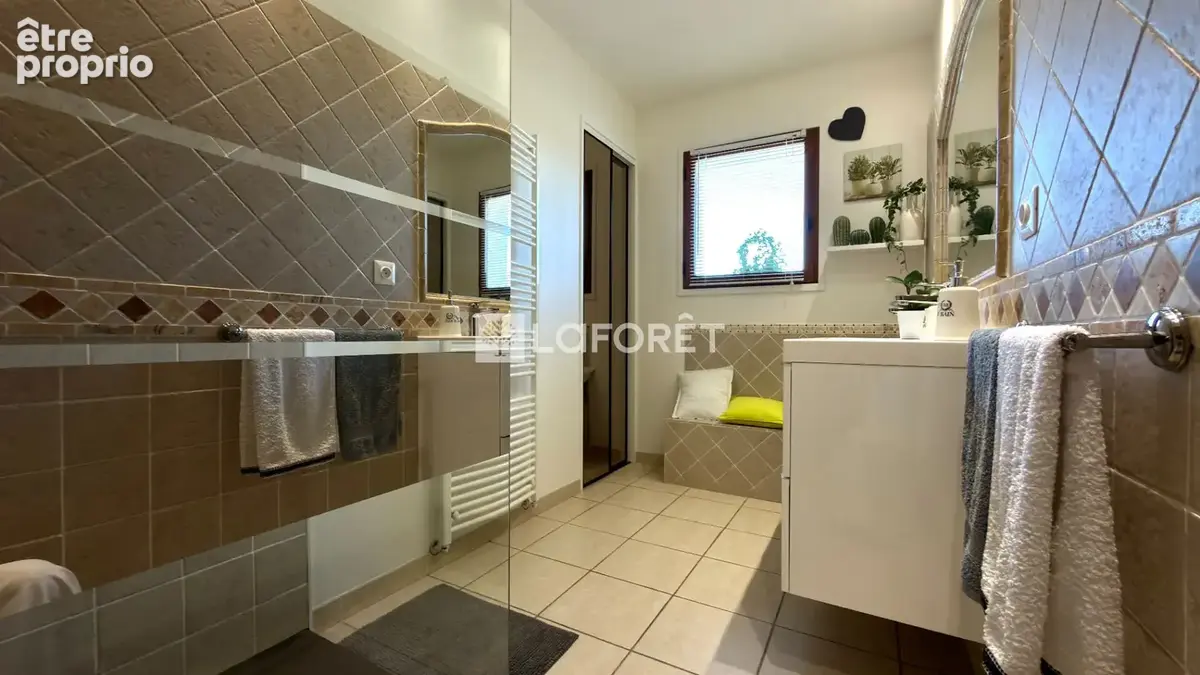 Maison familiale à vendre à Notre Dame des Millieres - Confort et tranquillité assurés - photo 10