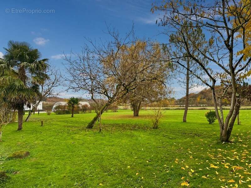 Immeuble de rapport - 580 m2 - RIGUEPEU - 4 logements avec jardin - photo 31