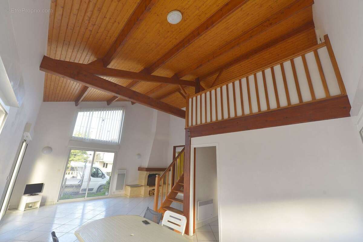 Maison à SAINT-GEORGES-DE-DIDONNE