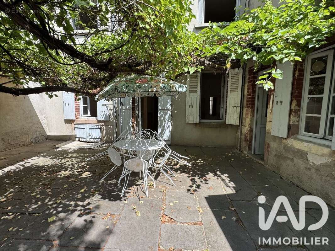 Photo 2 - Maison à MOULINS