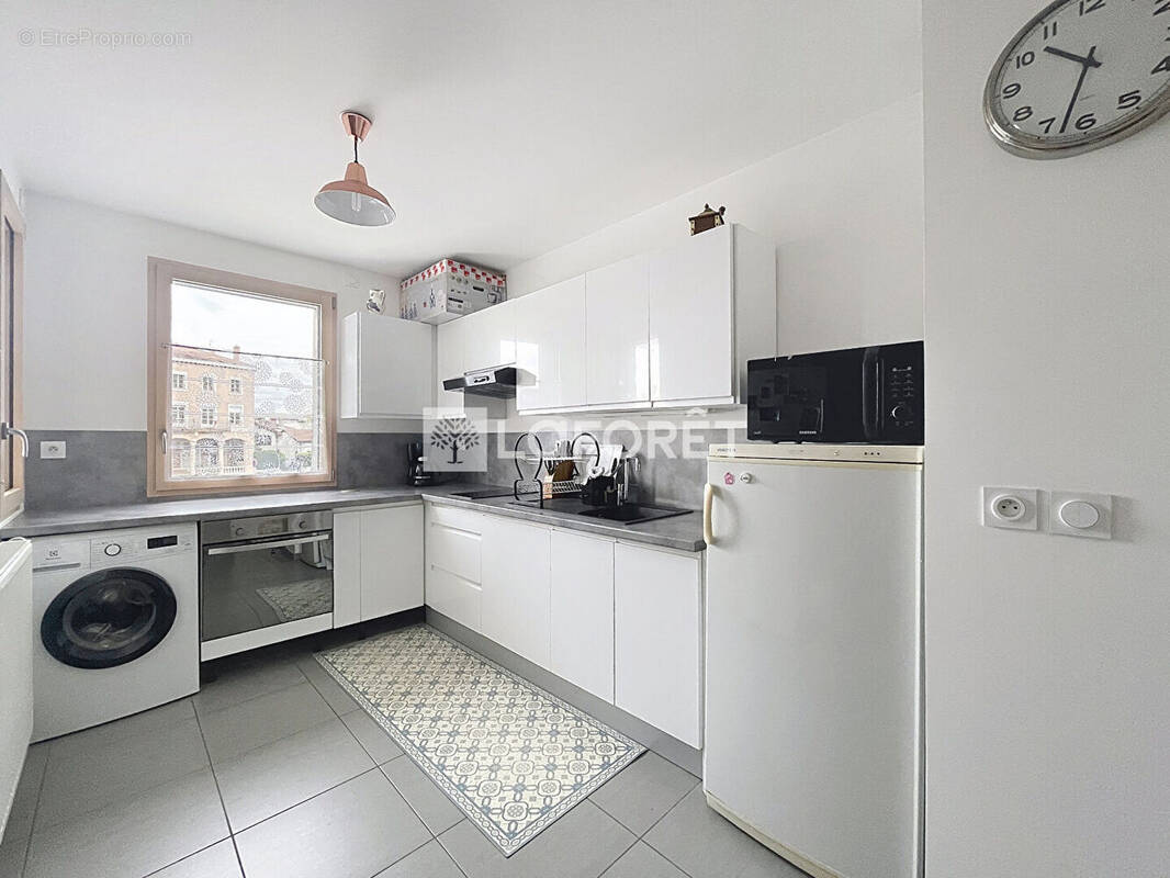 Appartement à SATHONAY-CAMP