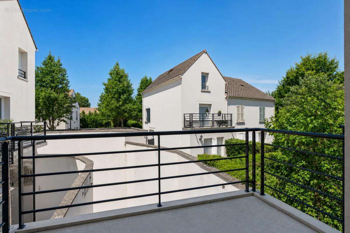 Appartement de 4 pièces de 74 m² situé à Chessy - photo 10