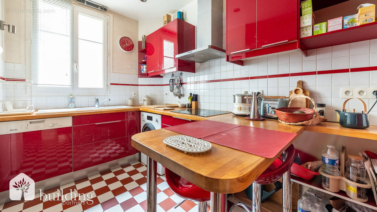 Appartement à PARIS-17E