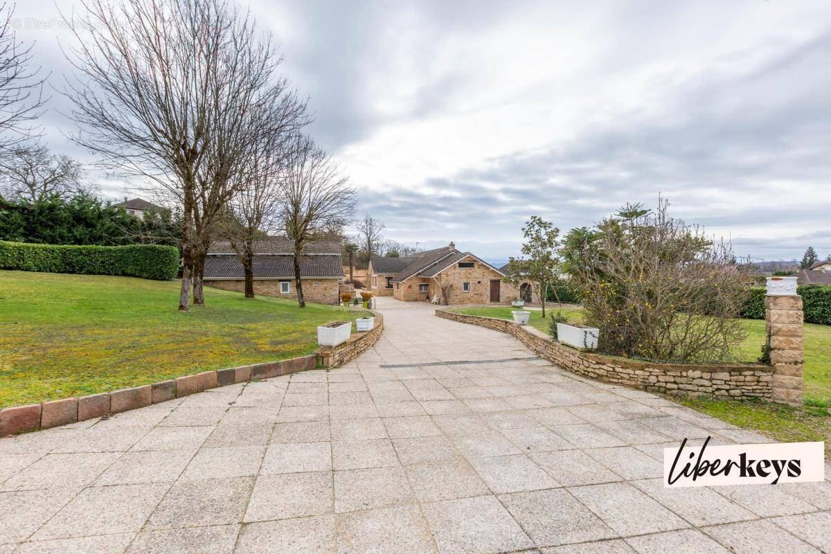 Maison à SAINT-MARCEL-BEL-ACCUEIL