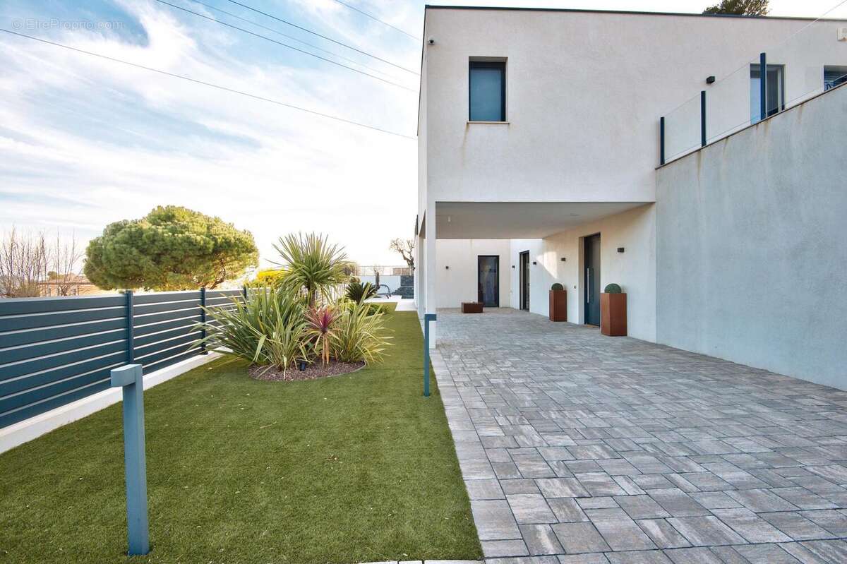 Maison à TOURRETTE-LEVENS