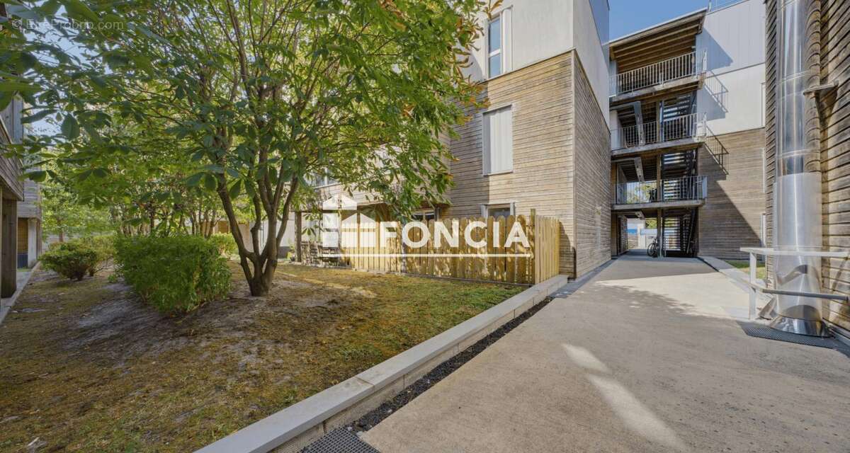 T2 vendu libre centre ville - photo 9