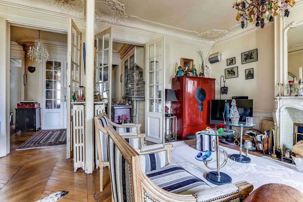 Appartement à PARIS-18E