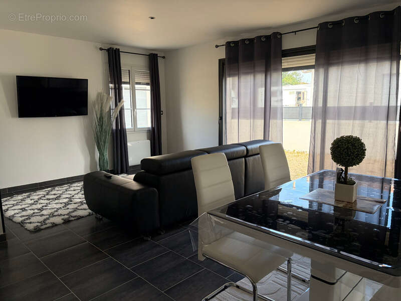 Maison à SAINT-CYR-EN-TALMONDAIS