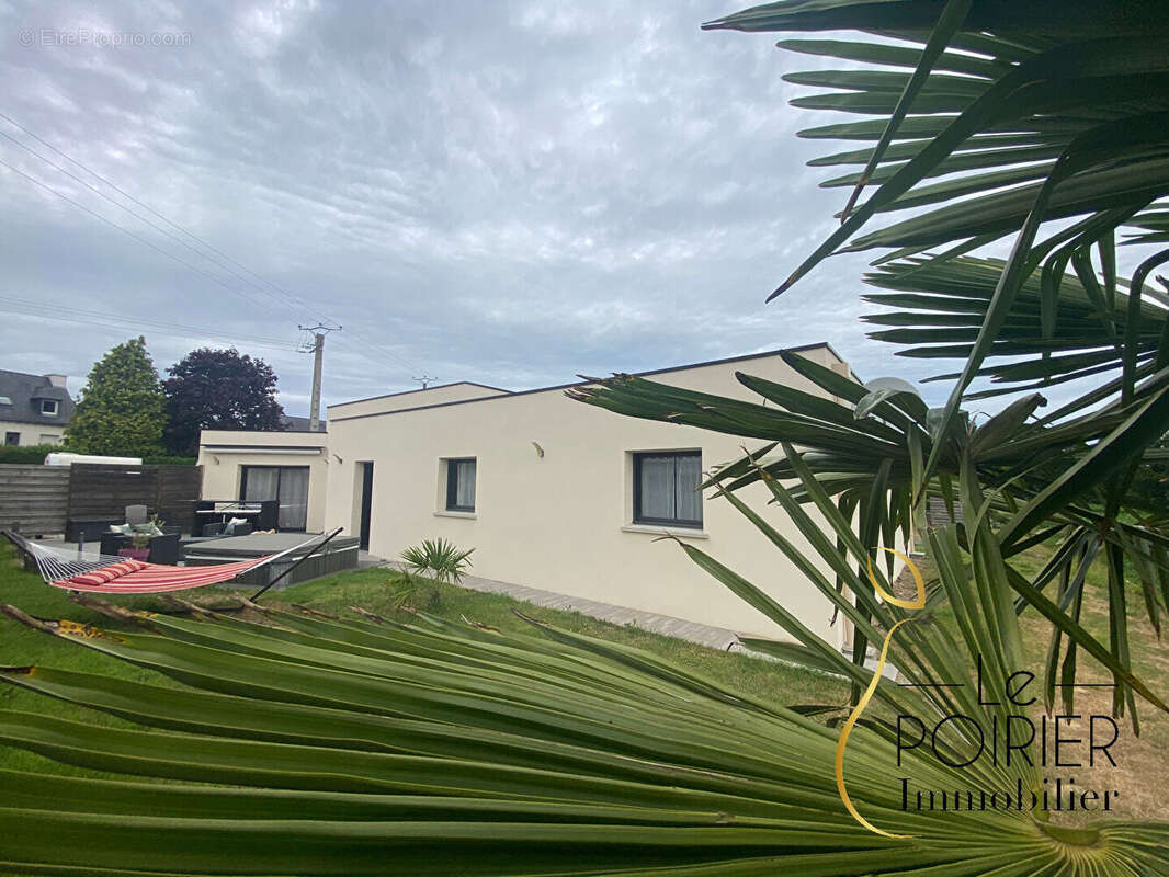 Maison à POMMERET